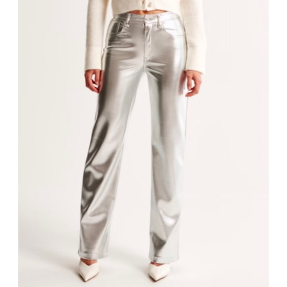 NWT Abercrombie & Fitch Metallic Silver High Rise 90s Relaxed Jeans, size 27/4 - Picture 1 of 9